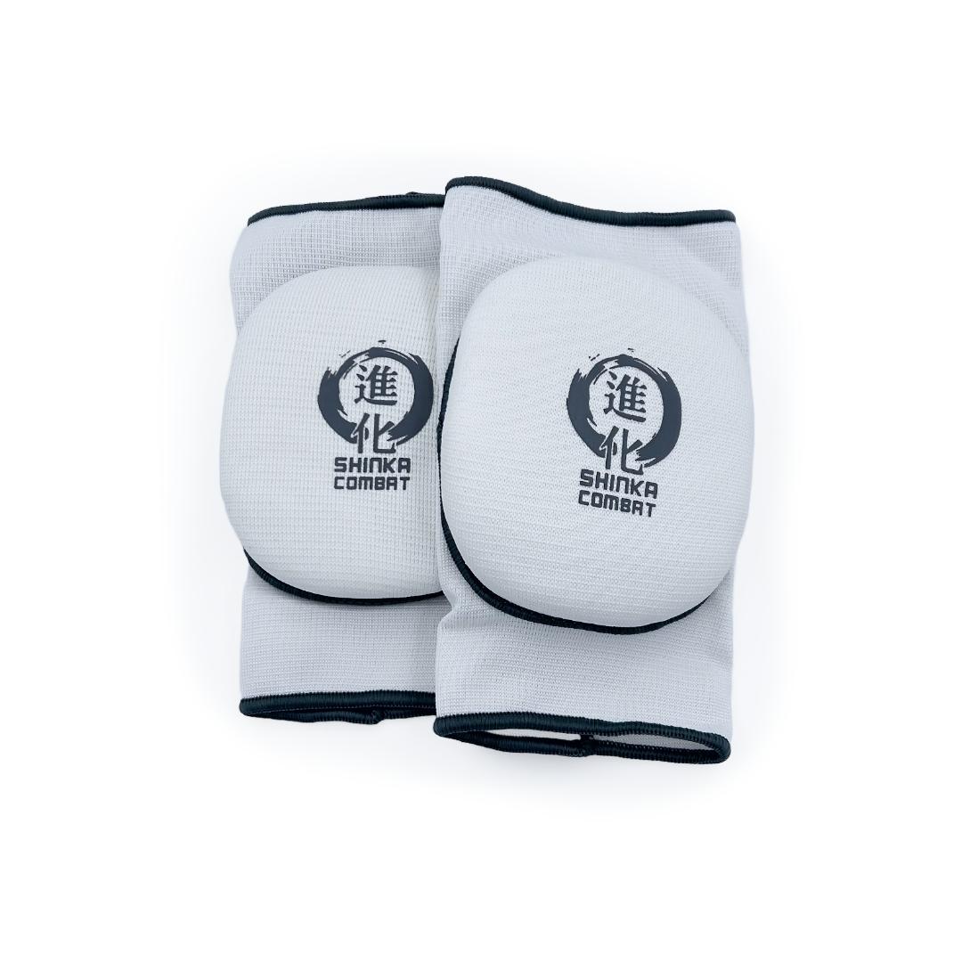 Shinka Combat - Knebeskytter - Hvit